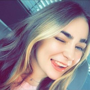 Meet your Posher, Whitney